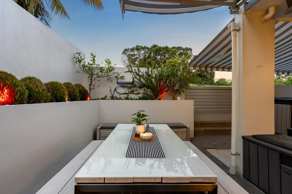 Photos of 123 Beach Road