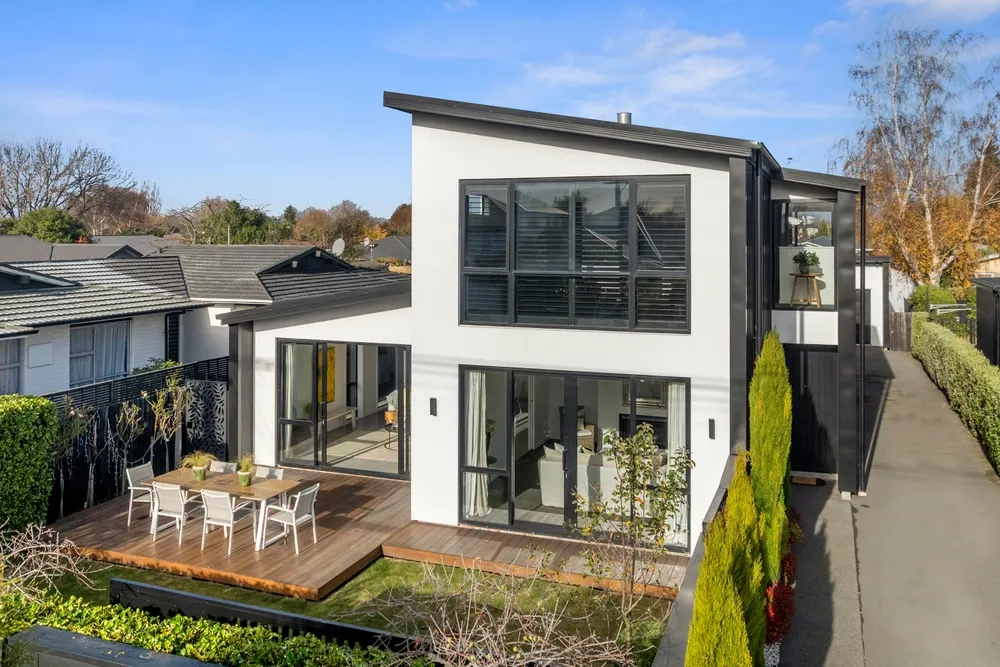 Photos of 74 Grants Road