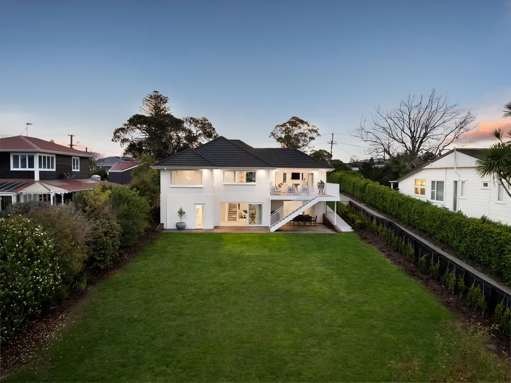 Photos of 33 Sale Street