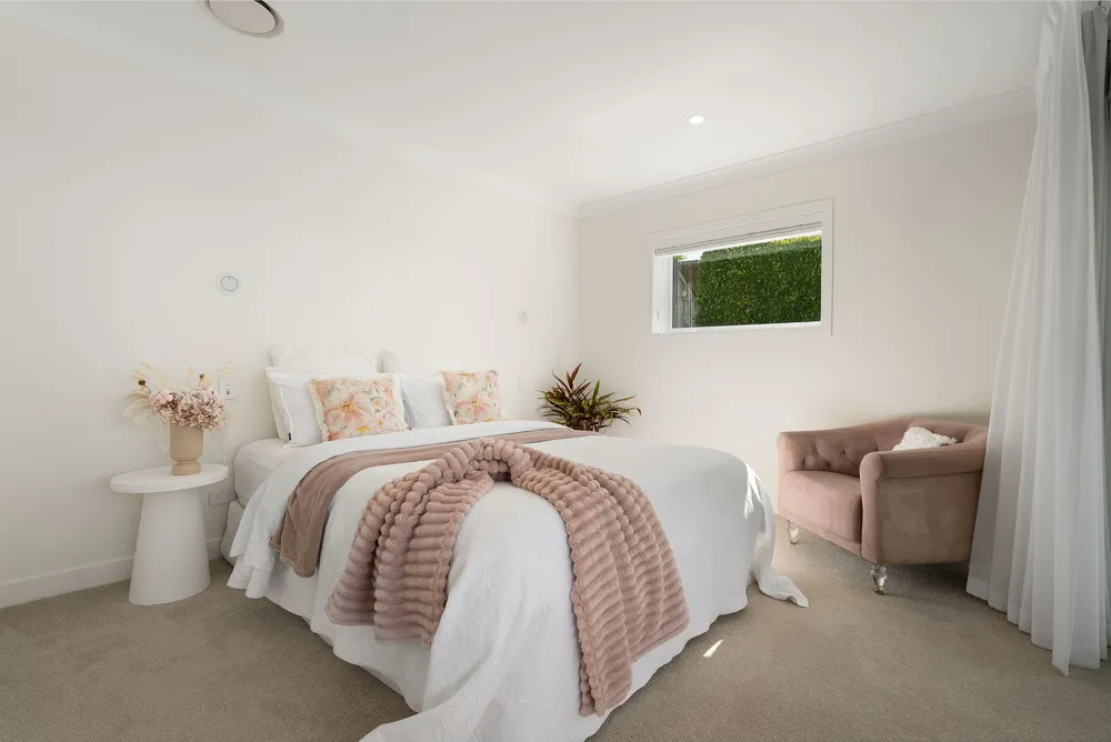 Photos of 33 Sale Street