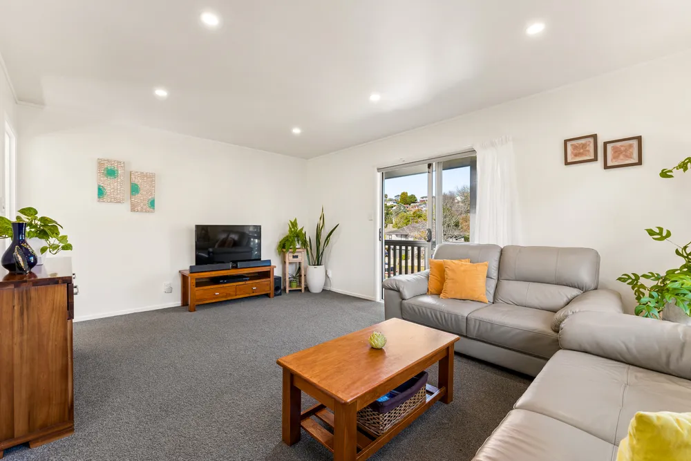 Photos of 42 Trias Road
