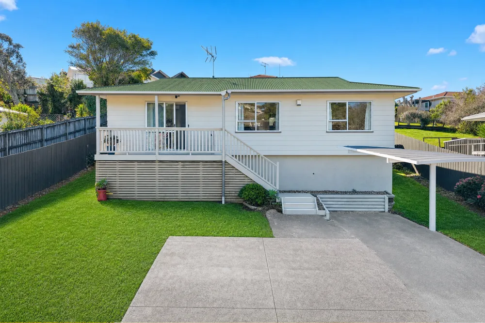 Photos of 42 Trias Road