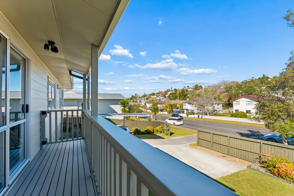 Photos of 42 Trias Road