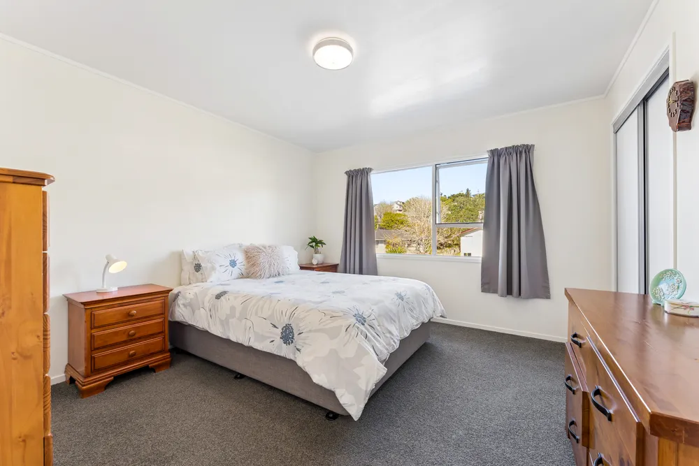 Photos of 42 Trias Road