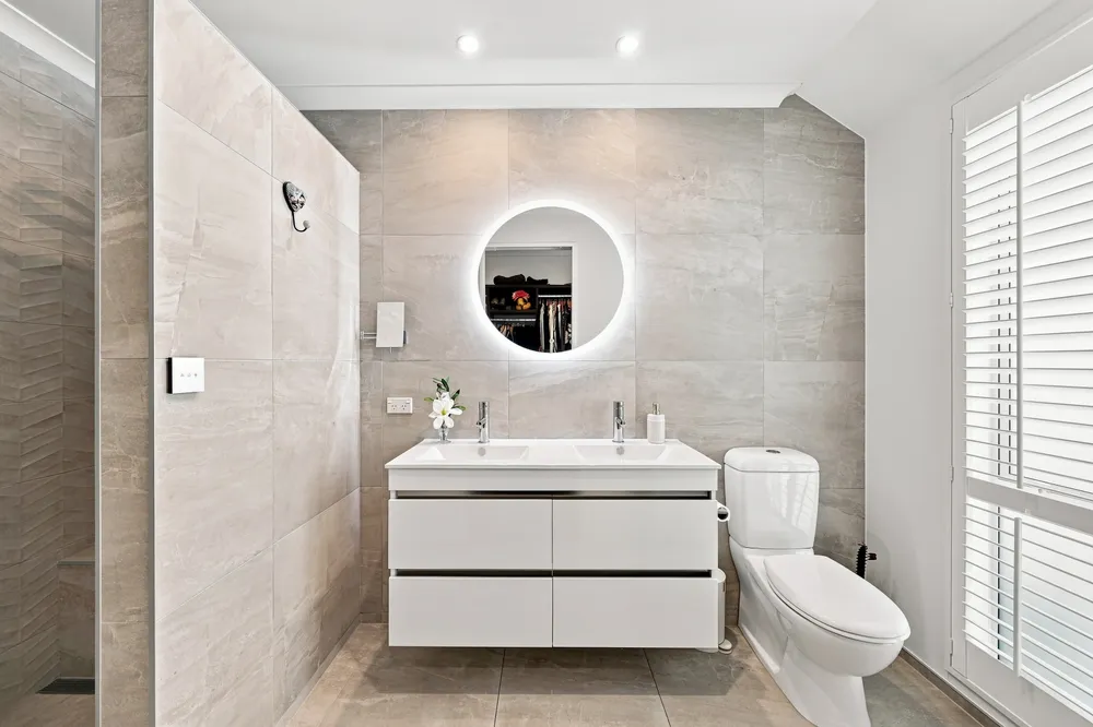 Photos of 125 Pegasus Boulevard