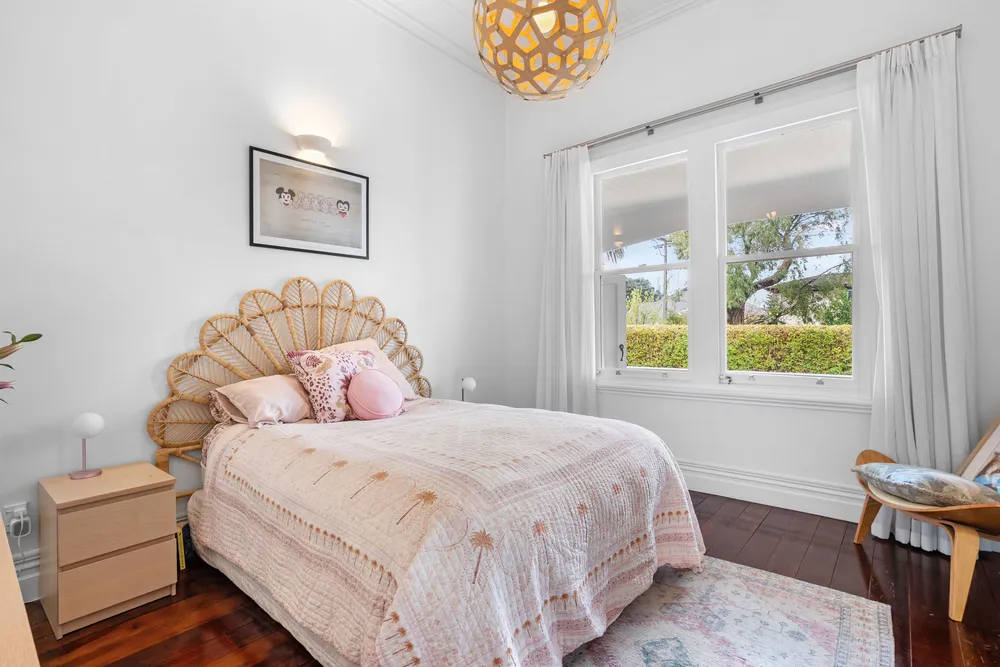 Photos of 76 Aroha Avenue
