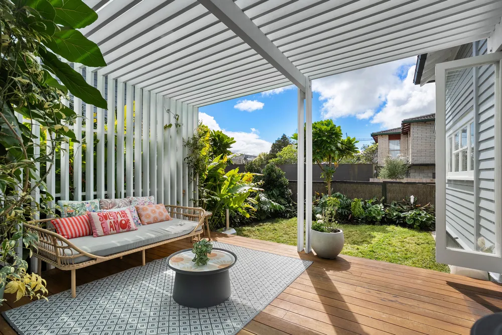 Photos of 76 Aroha Avenue
