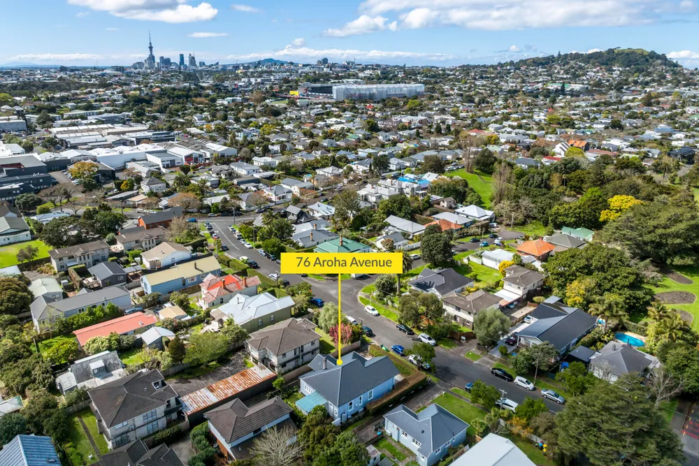 Photos of 76 Aroha Avenue