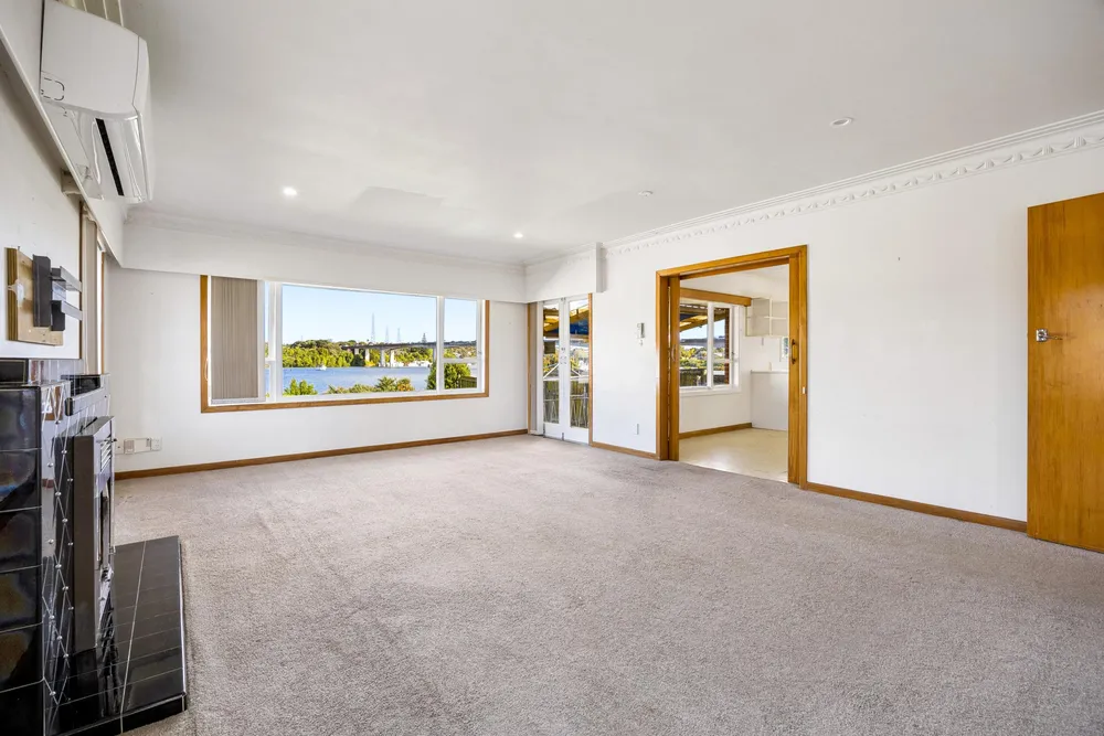 Photos of 43 Millen Avenue