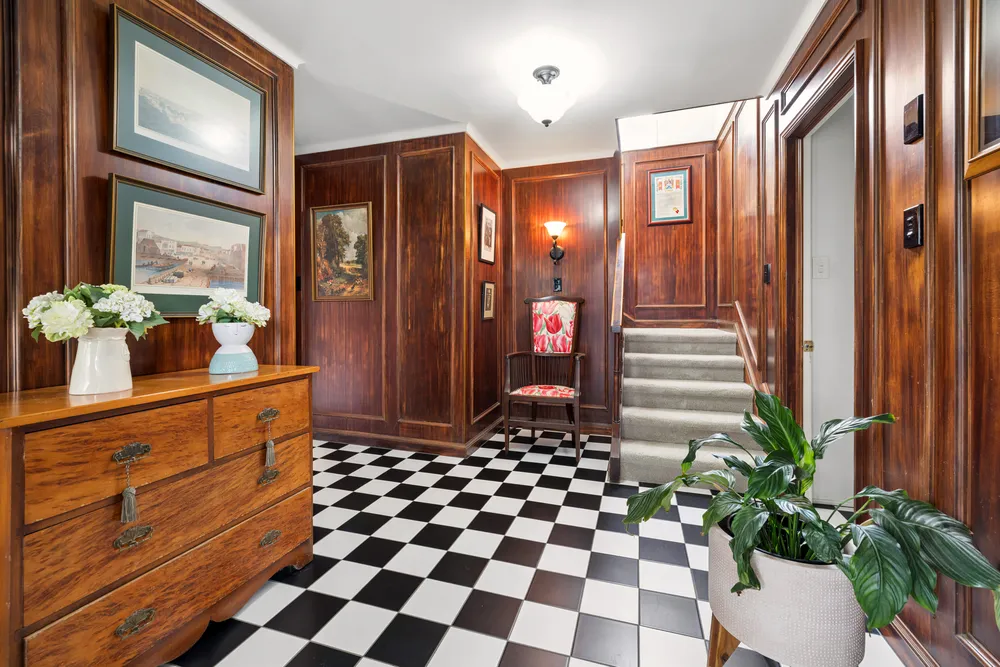 Photos of 98 Orakei Road