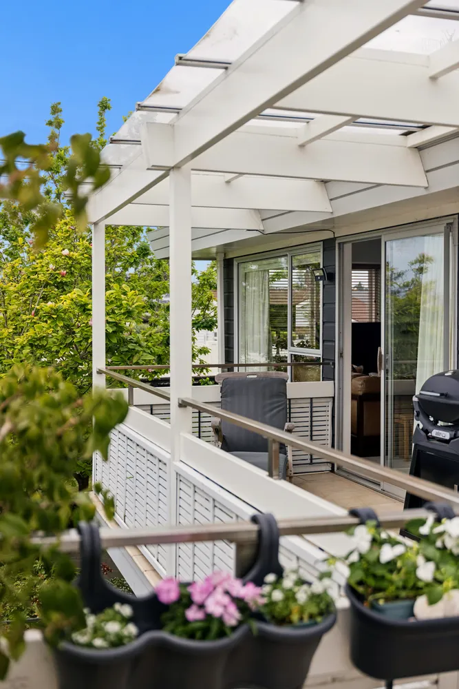 Photos of 98 Orakei Road