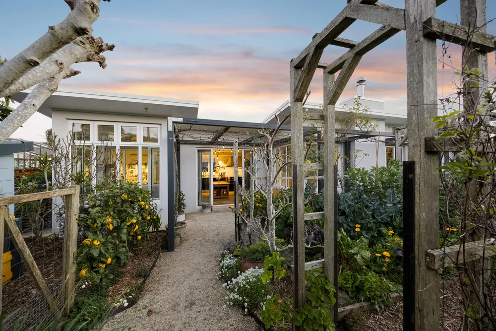 Photos of 27 Tawa Road