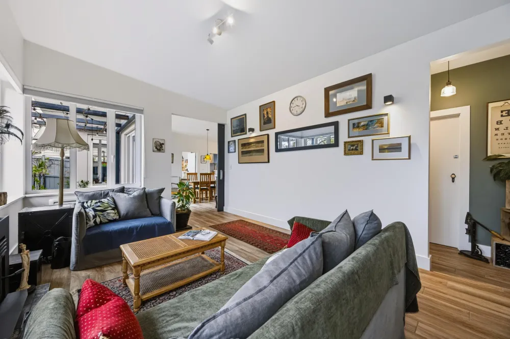 Photos of 27 Tawa Road