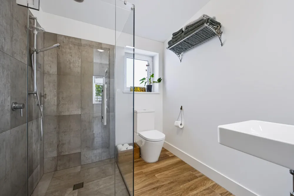 Photos of 27 Tawa Road