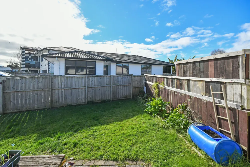 Photos of 16 Serrano Place