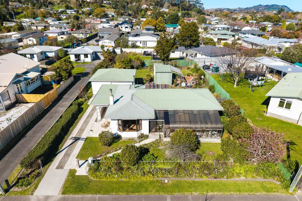 Photos of 27 Valley Road
