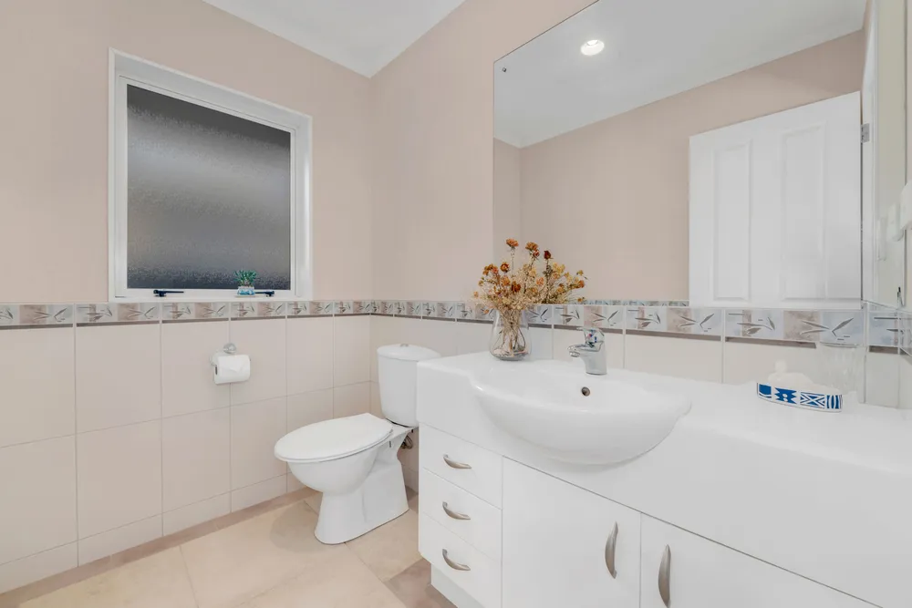 Photos of 135 Middlefield Drive