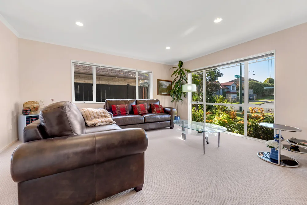 Photos of 135 Middlefield Drive