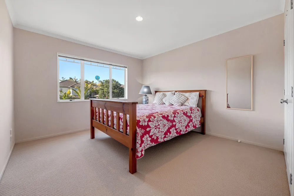 Photos of 135 Middlefield Drive
