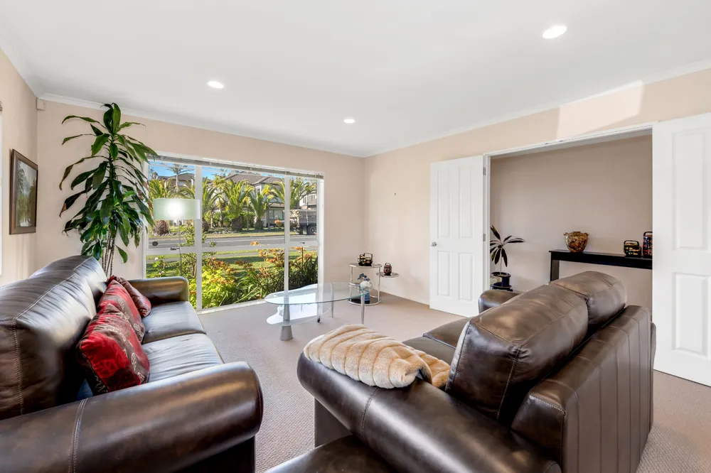 Photos of 135 Middlefield Drive