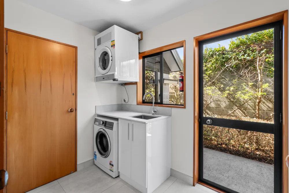 Photos of 71a Hamilton Avenue