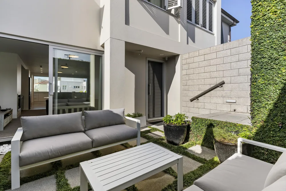 Photos of 19E St Stephens Avenue