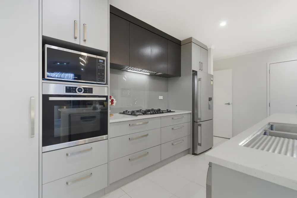 Photos of 87 Twin Parks Rise