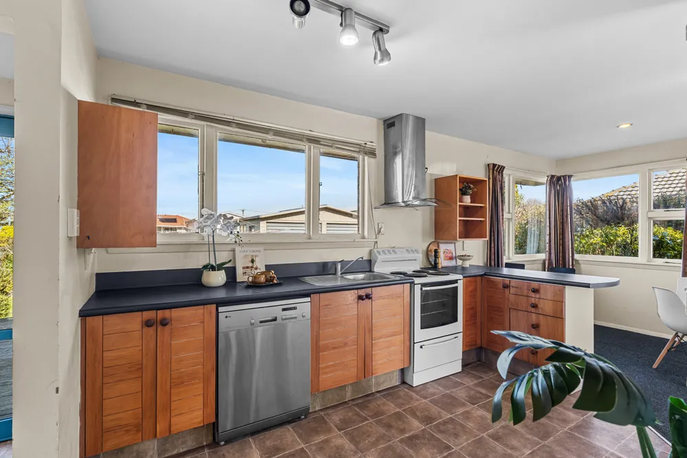 Photos of 77 Dunbars Road