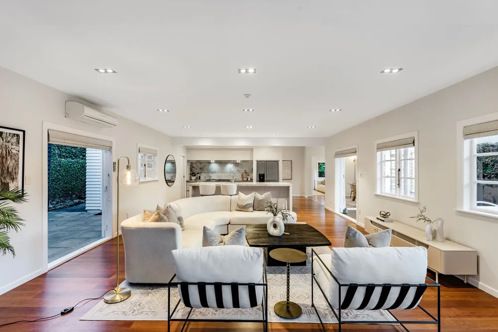 Photos of 3 Parkside Street