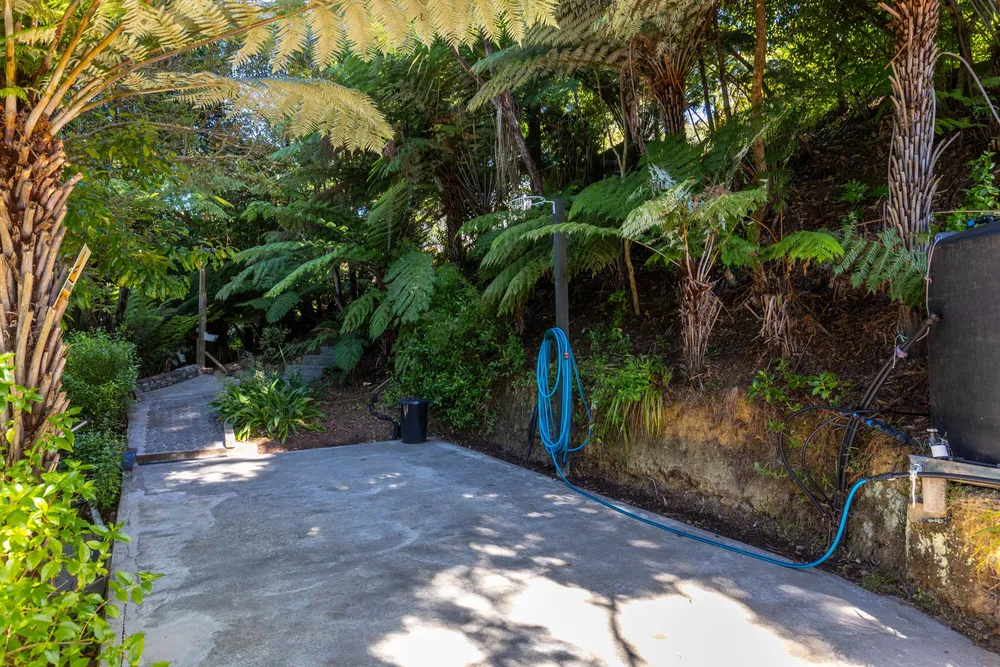 Photos of 2069 Queen Charlotte Dr
