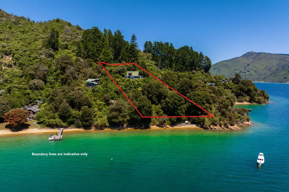 Photos of 2069 Queen Charlotte Dr