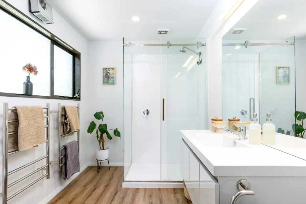 Photos of 2069 Queen Charlotte Dr