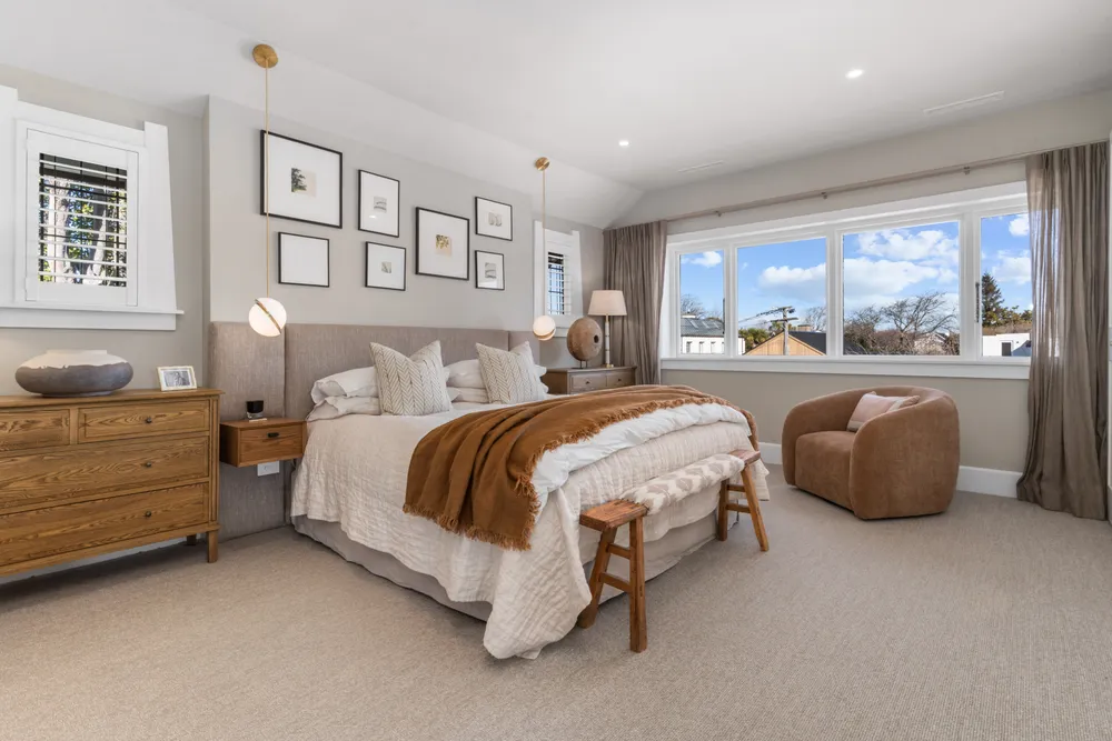 Photos of 18 Allister Avenue