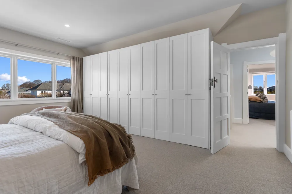 Photos of 18 Allister Avenue