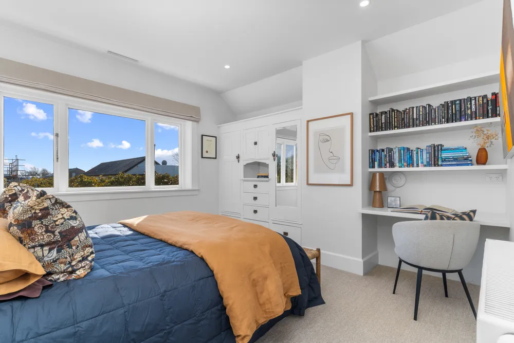 Photos of 18 Allister Avenue