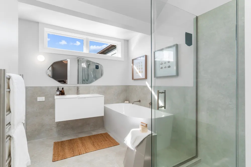 Photos of 18 Allister Avenue