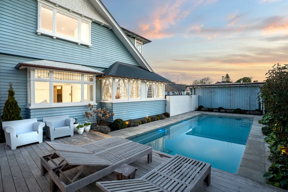 Photos of 18 Allister Avenue