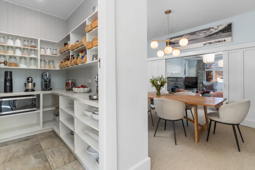Photos of 18 Allister Avenue