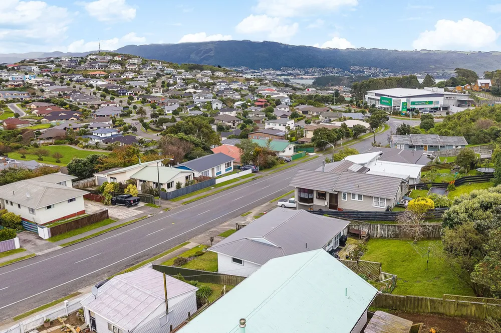 Photos of 472 Warspite Avenue