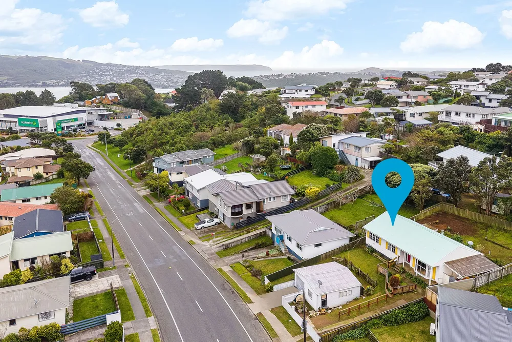 Photos of 472 Warspite Avenue