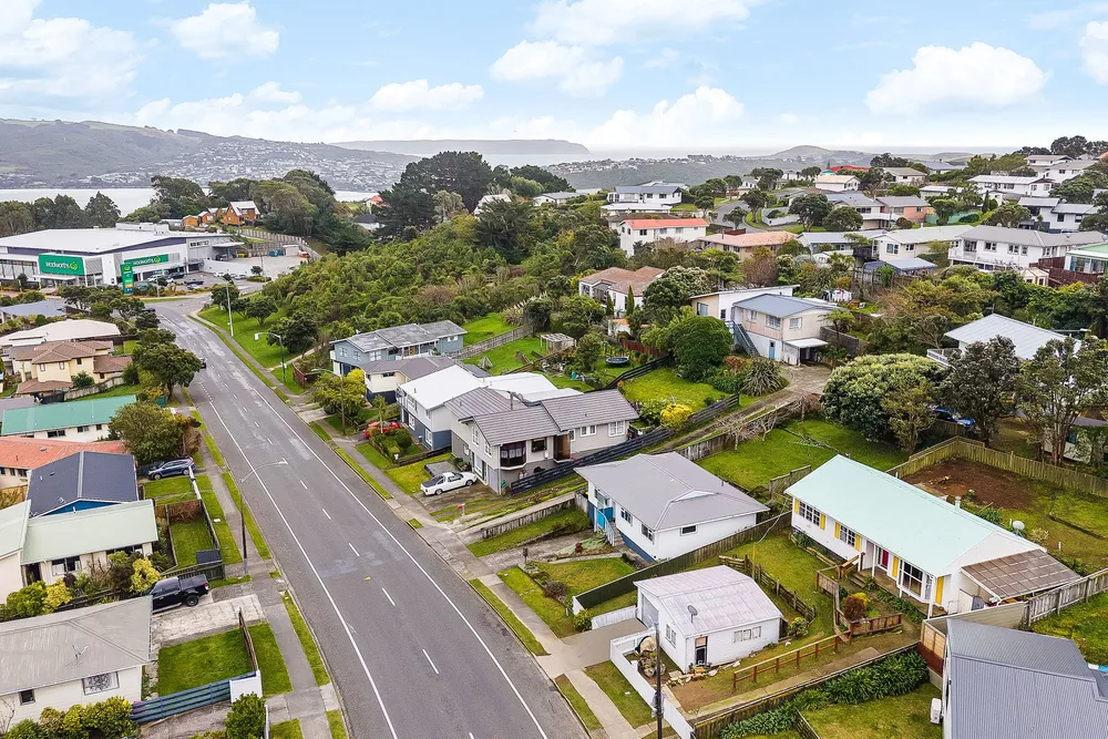 Photos of 472 Warspite Avenue