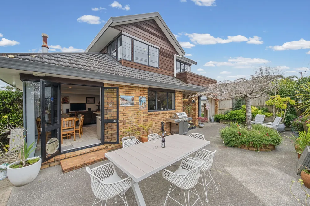 Photos of 49 Cockle Bay Road