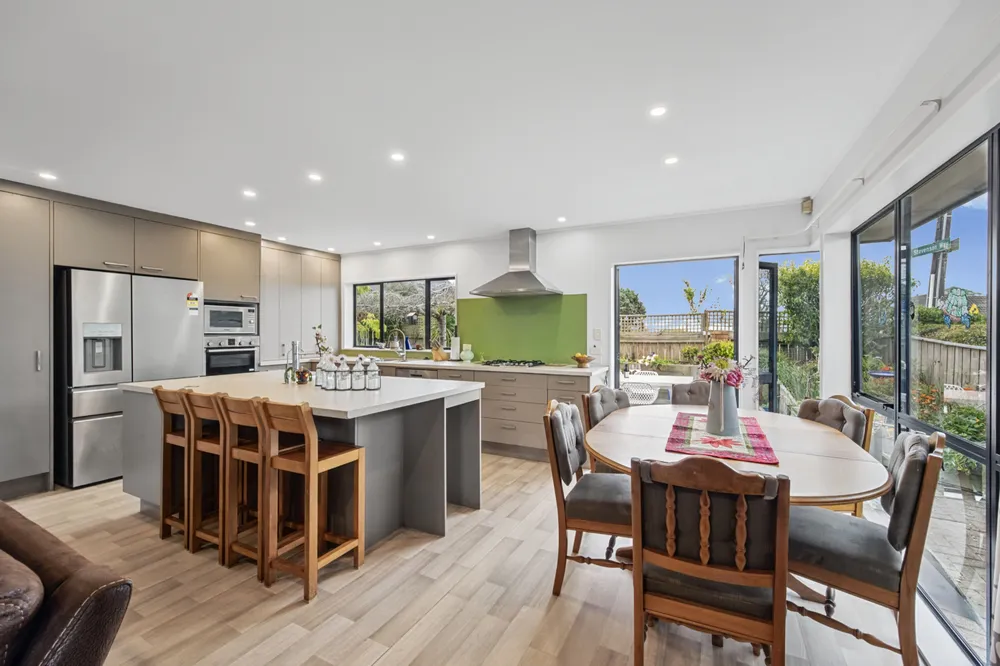 Photos of 49 Cockle Bay Road