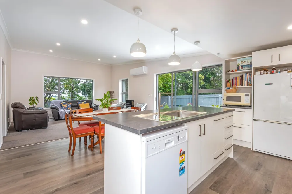 Photos of 5A Aokautere Drive