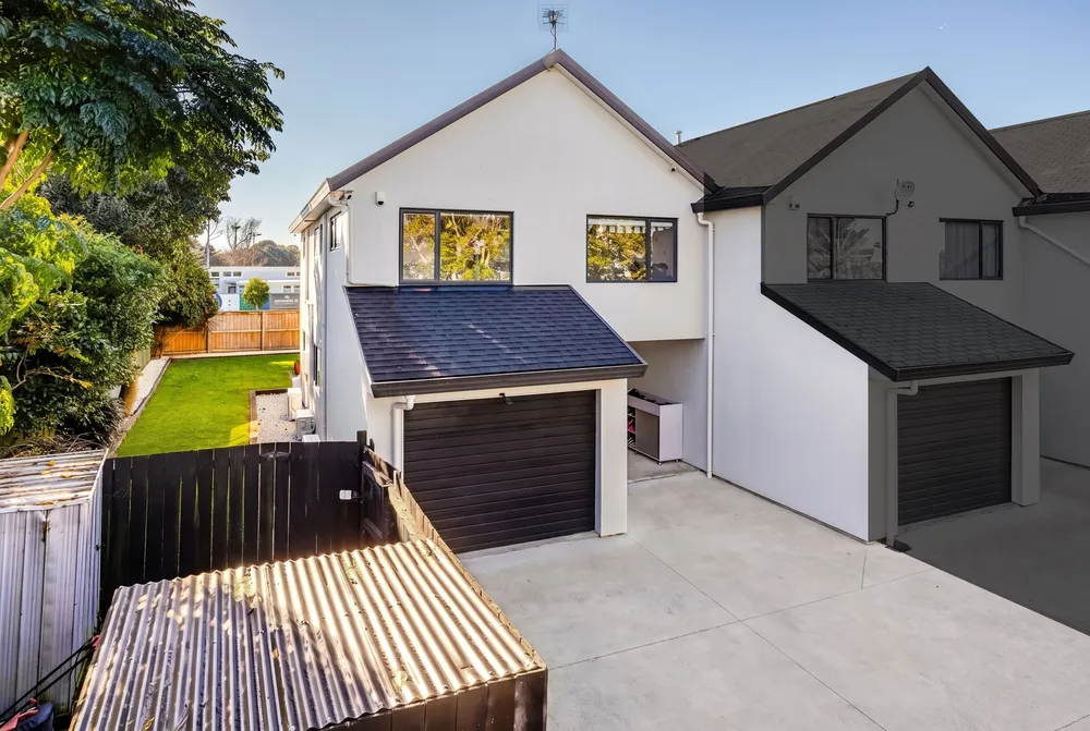 Photos of 192 Rosebank Road