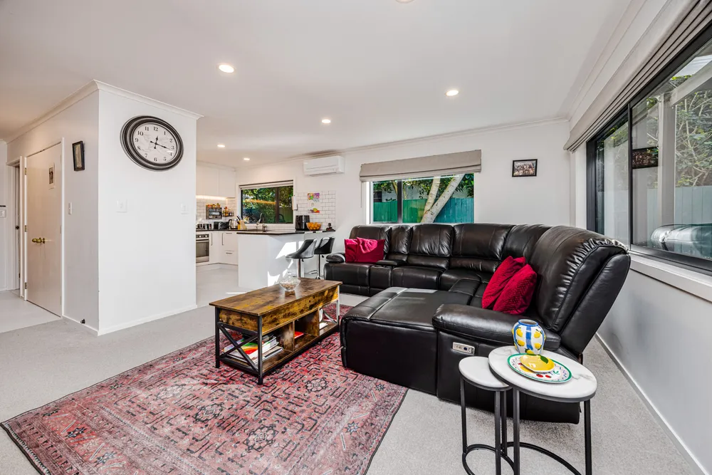 Photos of 192 Rosebank Road