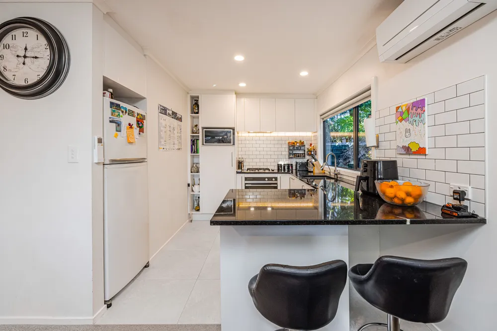 Photos of 192 Rosebank Road