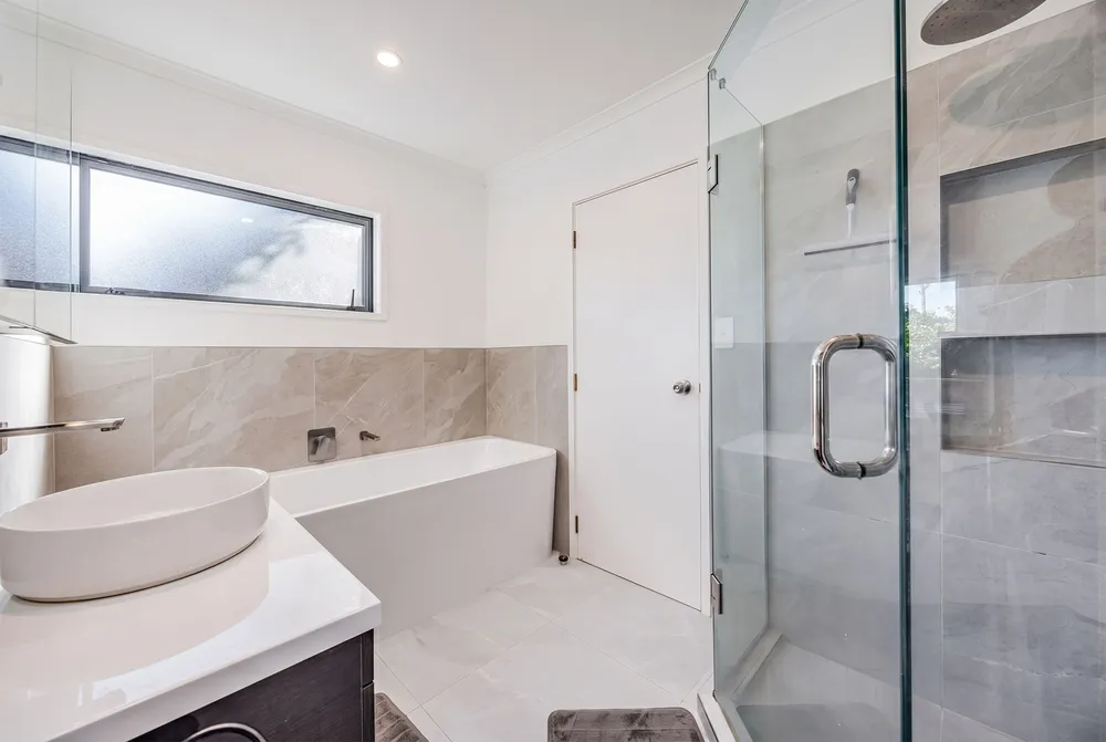 Photos of 192 Rosebank Road