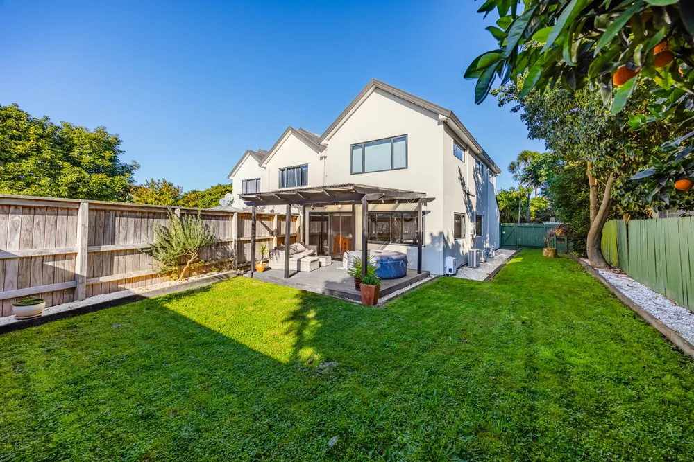 Photos of 192 Rosebank Road