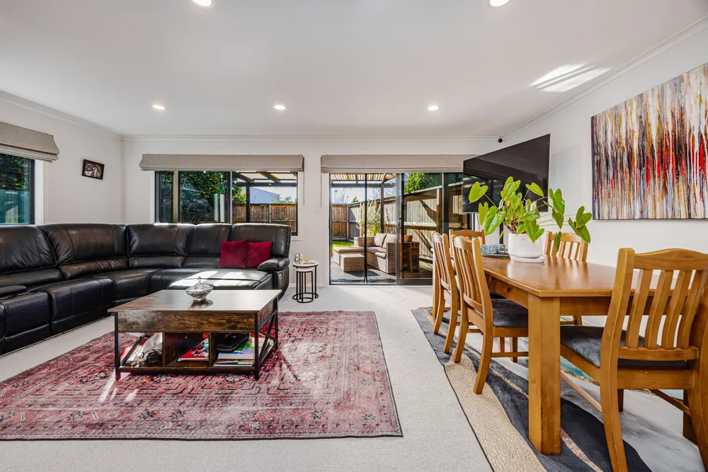 Photos of 192 Rosebank Road